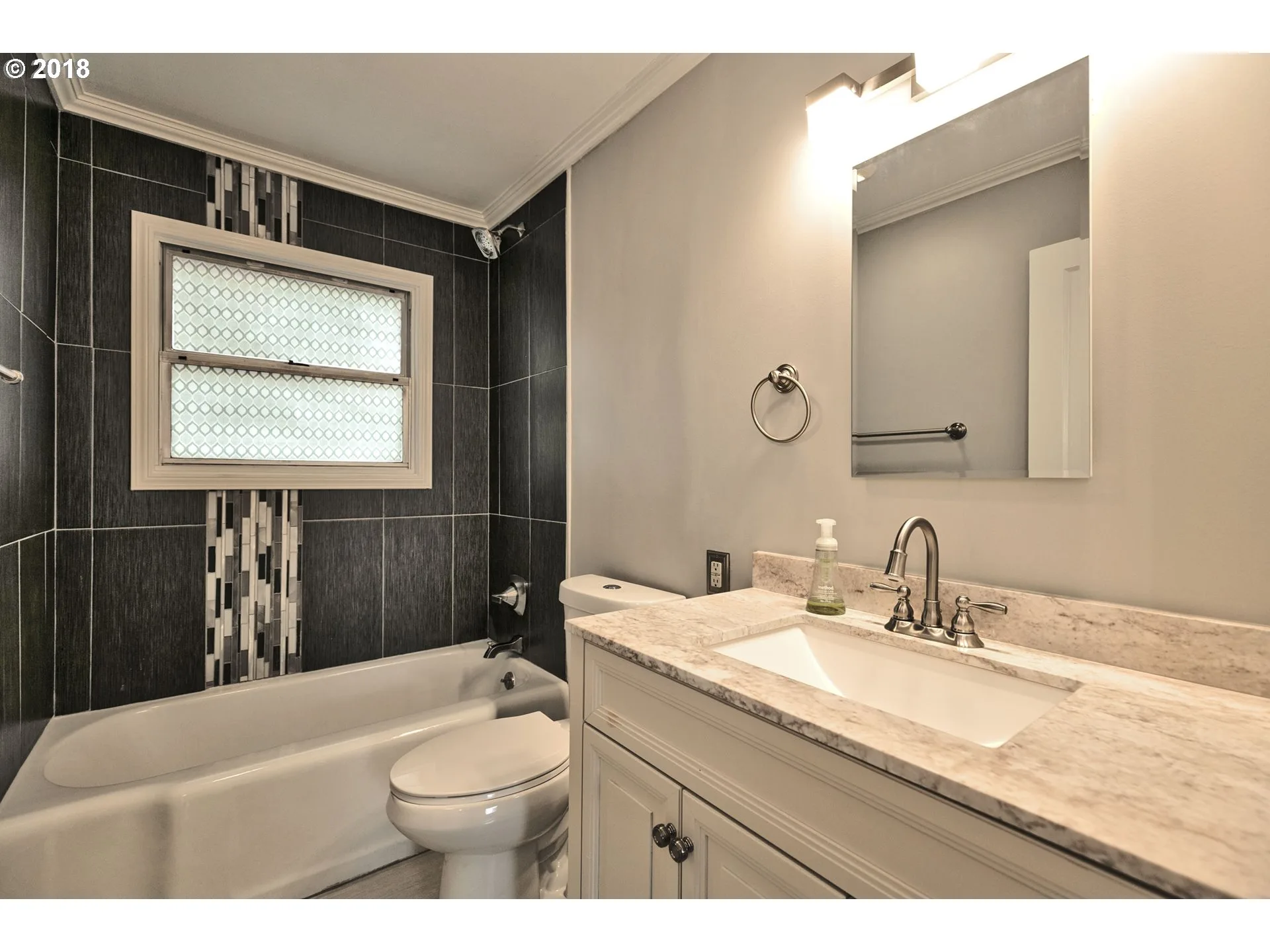 N Willis Blvd Residential Renovation thumbnail 10