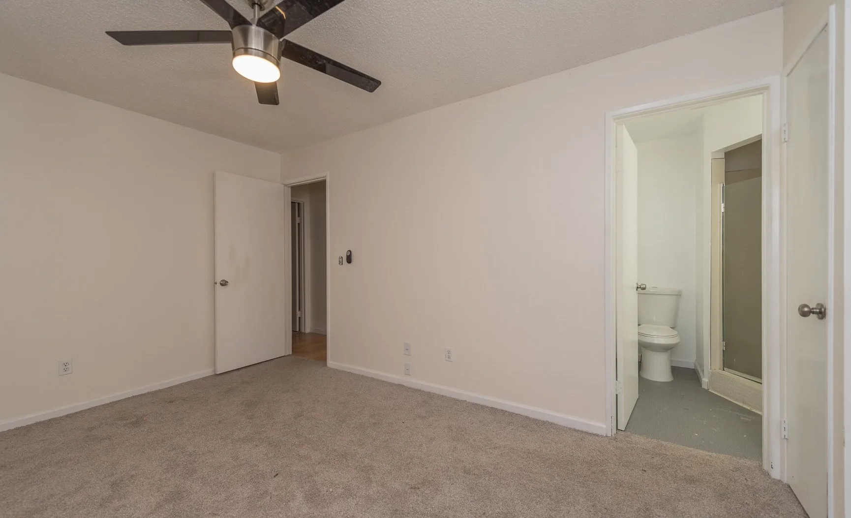 SE 221st Light Renovation thumbnail 3