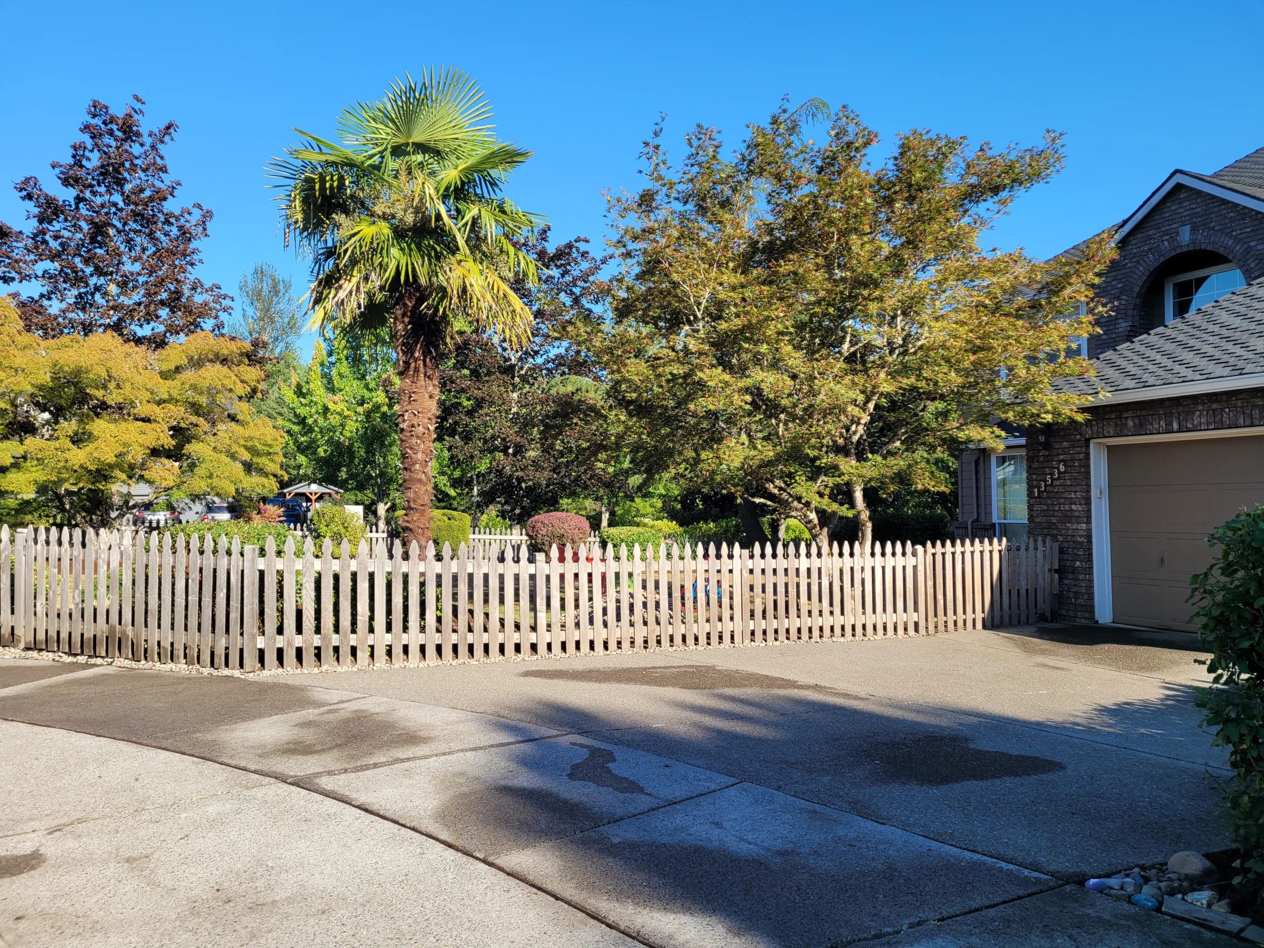 SE Tropicana Ct Hardscaping & Landscaping thumbnail 2