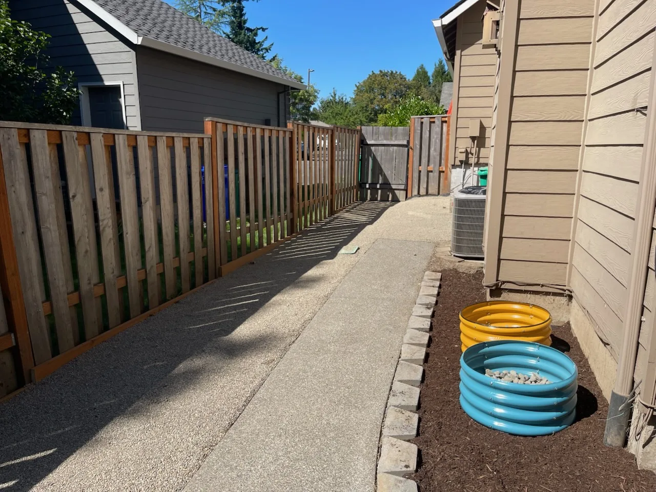 SE Tropicana Ct Hardscaping & Landscaping thumbnail 27