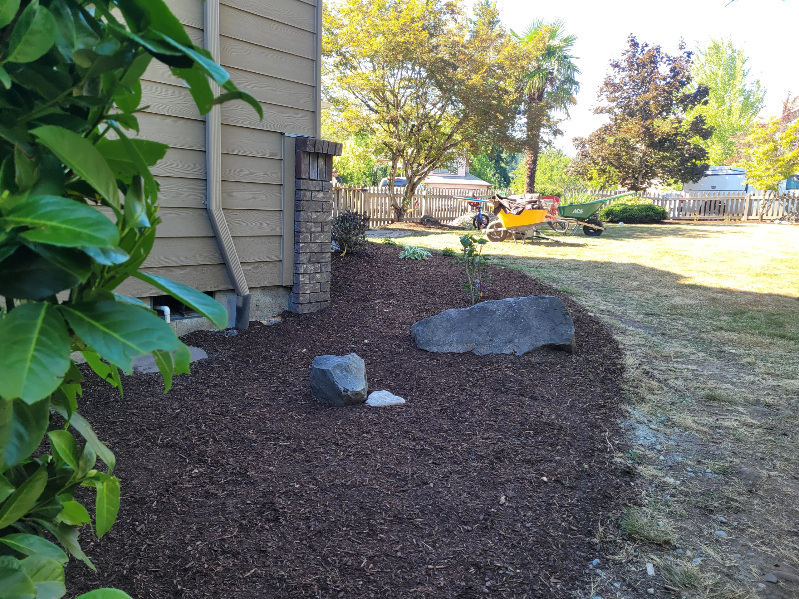 SE Tropicana Ct Hardscaping & Landscaping thumbnail 32