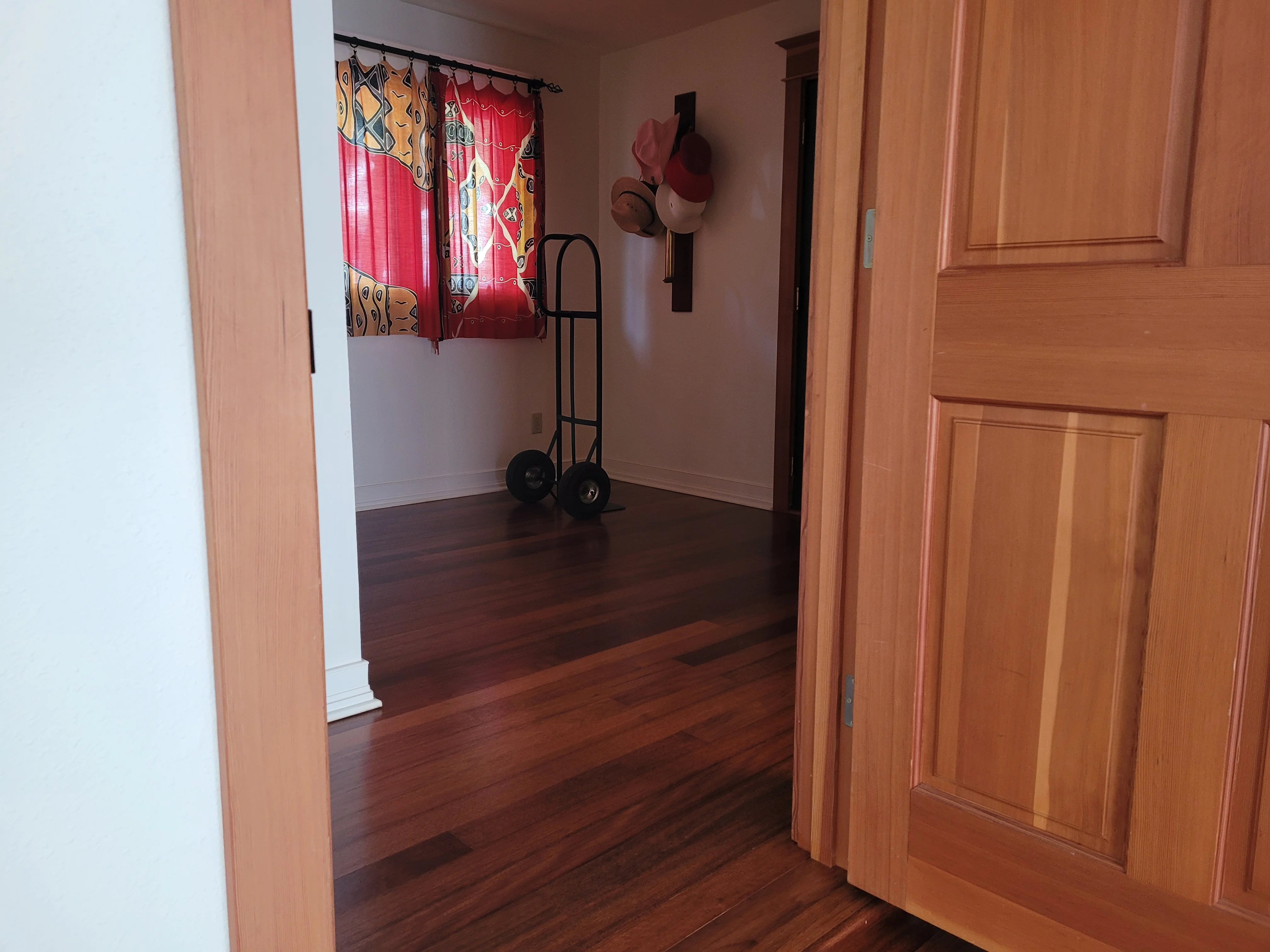 SW 39th Interior Refinishing & Upgrade thumbnail 3